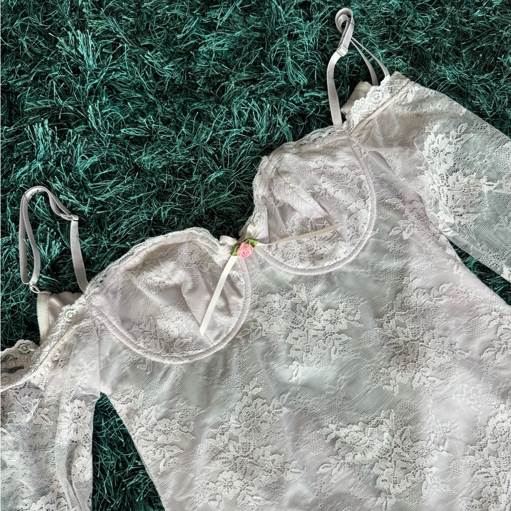 sugar thrillz lovely dream lace dress